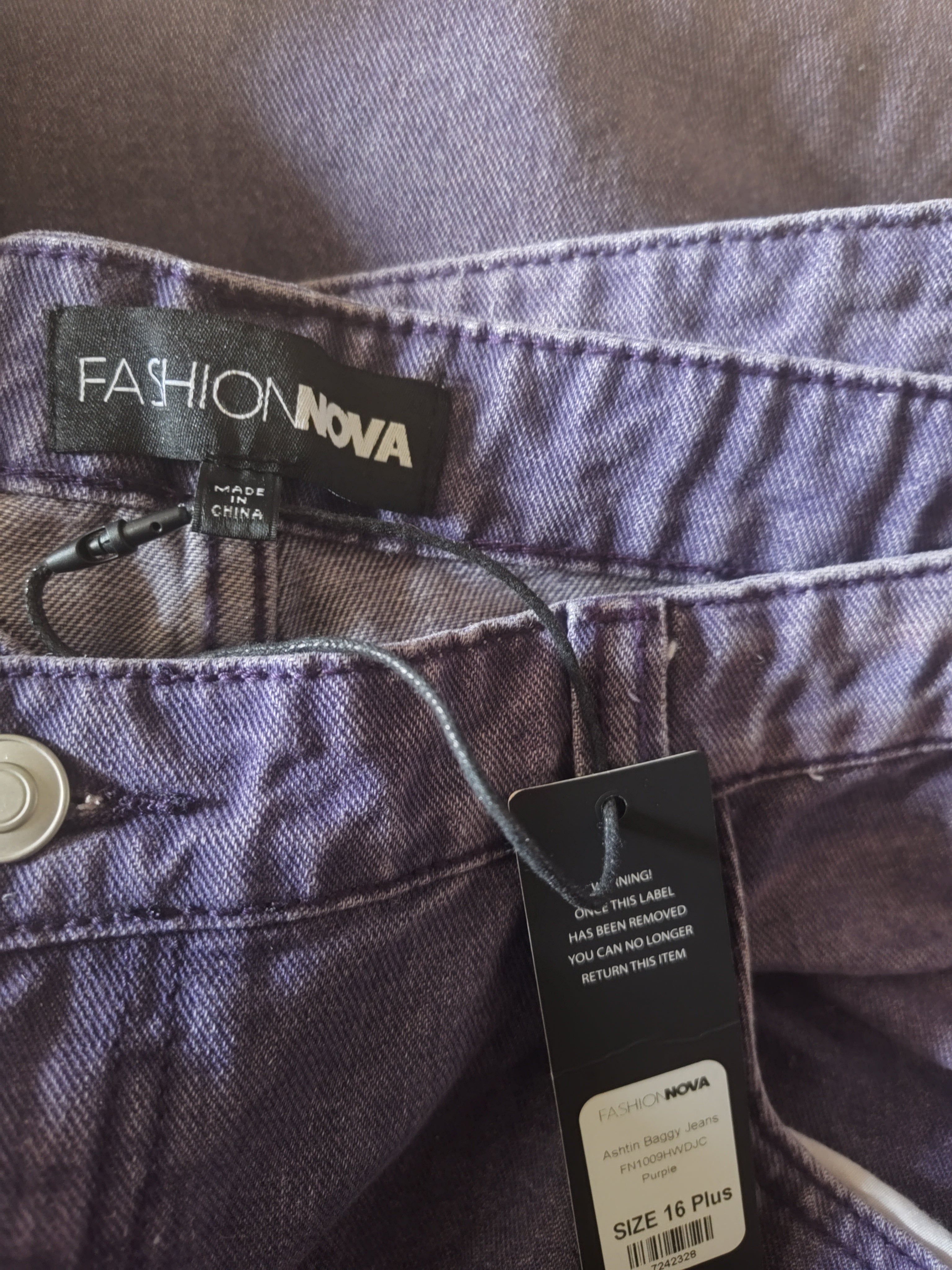 Fashion Nova  Ashtin Baggy Jeans