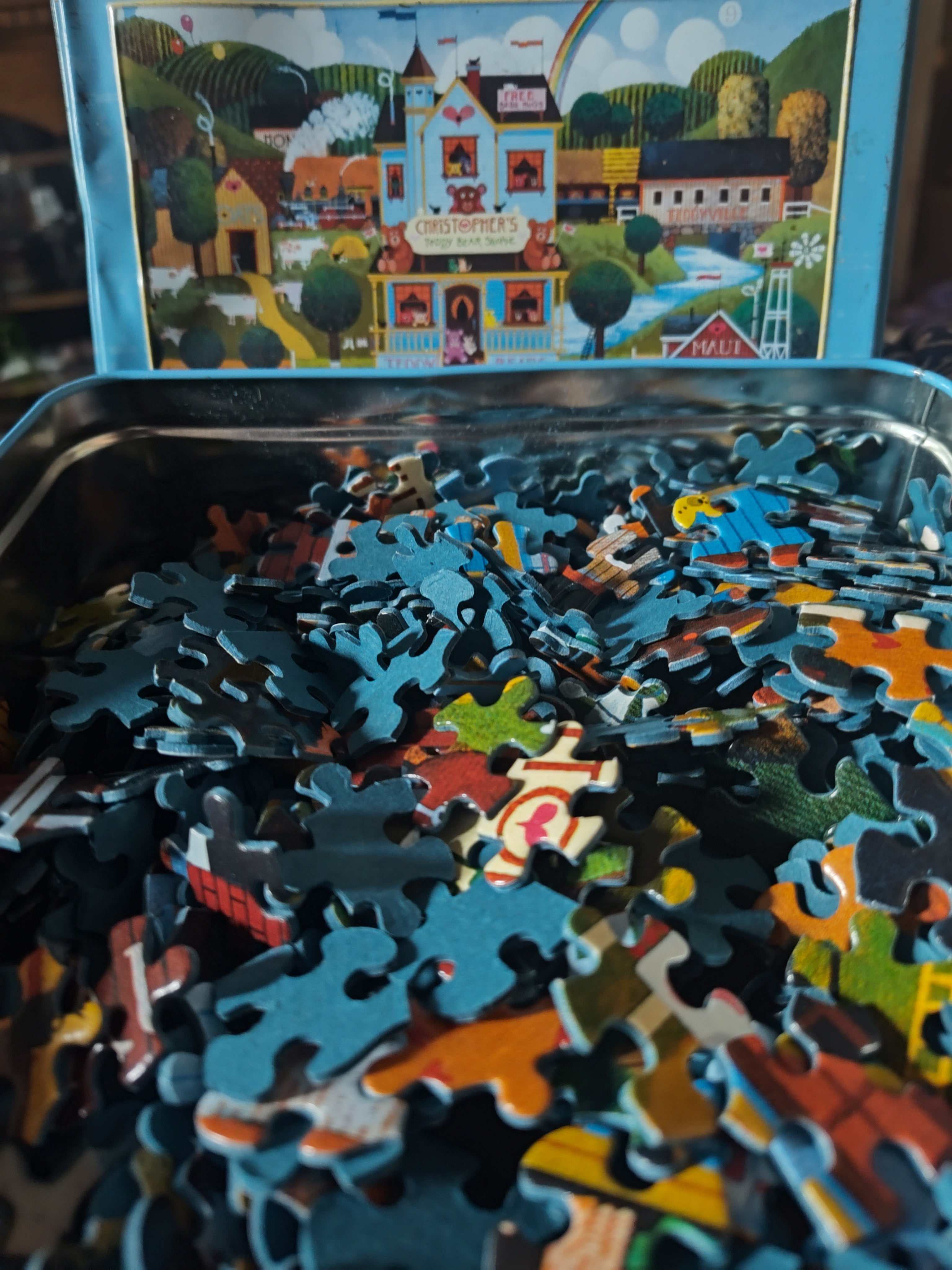 Roger Nannini's Christopher's Teddy Bears collectible puzzle tin (1000pc)